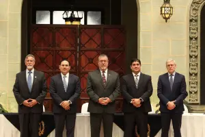 Ley de bloqueo de señal en cárceles se puede implementar en Guatemala, según expresidente de Costa Rica