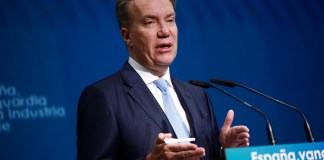 El presidente del Foro Económico Mundial, el noruego Borge Brende, dejó su puesto tras conocerse que tuvo relación con Jeffrey Epstein.