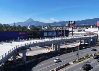 Construcción de paso a desnivel en calzada Roosevelt a cargo del Fondo Social de Solidaridad (FSS) al 2 de enero de 2026. Foto La Hora: FSS