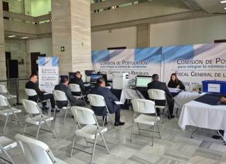 A un día de finalizar la recepción de expedientes, la comisión de postulación para elegir candidatos a dirigir el MP recibe más expedientes. Foto La Hora: Sergio Osegueda