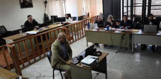 El Tribunal Cuarto de Sentencia Penal reprodujo la reconstrucción de hechos realizada para esclarecer la muerte de Hansel Szarata. Foto La Hora: Daniel Ramírez