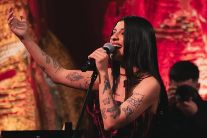 La cantautora argentina Cazzu, en concierto. Foto: Cazzu/ Instagram