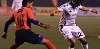 Comunicaciones derrotó a Municipal en el Clásico 336 con una solitaria anotación de Wilson Pineda.