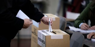 Los costarricenses participan este domingo en las elecciones generales para escoger a su presidente y los 57 diputados de la Asamblea Legislativa.