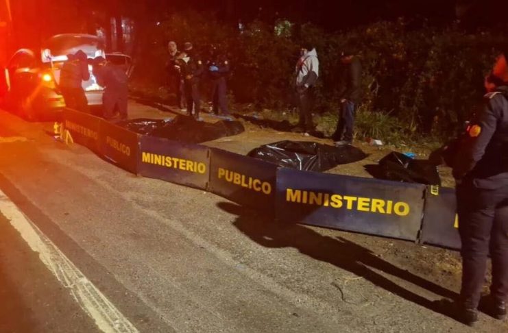 Cuatro cuerpos fueron abandonados dentro de un vehículo en el km 21.3 de la ruta al Pacífico.