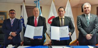 Instrumento de cooperación entre el INSIVUMEH y la DGAC. Foto La Hora: Insivumeh.