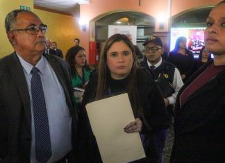 Fiscal Leonor Morales desestimó las denuncias por adopciones ilegales que podrían involucrar a Consuelo Porras La fiscal Leonor Morales es cercana del grupo de confianza de Consuelo Porras. Foto: La Hora