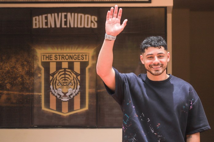 El delantero guatemalteco Darwin Lom se prepara para debutar en la Copa Libertadores con su nuevo equipo: The Strongest de Bolivia.