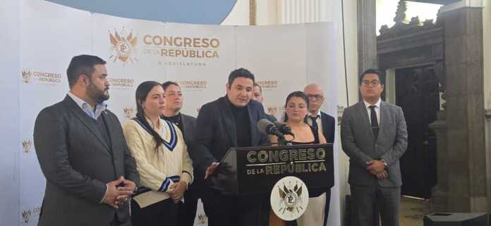 Diputados de Raíces accionan legalmente en contra del Aerometro por supuestas anomalías