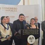 Diputados de Raíces accionan legalmente en contra del Aerometro por supuestas anomalías