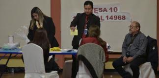 Conteo de votos en elección de magistrados del CANG. Foto La Hora: José Orozco.