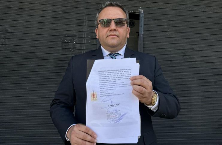 Abogado Erick Castillo presenta una cuarta acción para que se respete el derecho a elegir de las ciencias afines, en la votación del CANG el 4 de febrero. Foto La Hora: José Orozco