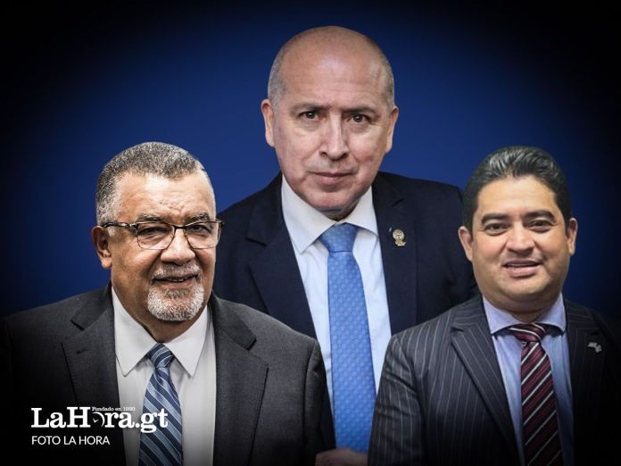 Estuardo Gálvez, Nester Vásquez y Melvin Portillo, previo a la elección del CANG para magistrados de la Corte de Constitucionalidad (CC). Foto La Hora: Francisco Altán