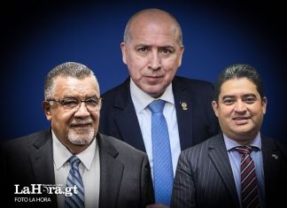 Estuardo Gálvez, Nester Vásquez y Melvin Portillo, previo a la elección del CANG para magistrados de la Corte de Constitucionalidad (CC). Foto La Hora: Francisco Altán