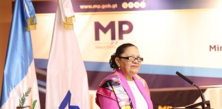 La fiscal general del Ministerio Público (MP), Consuelo Porras, estaría involucrada en la adopción ilegal de 80 personas.