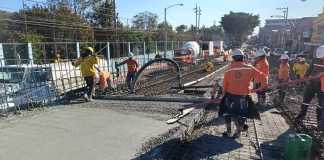 Avanzan trabajos de iluminación en el paso a desnivel de la calzada Roosevelt.