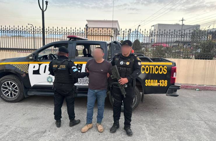 Alias "Hollywood", requerido en Estados Unidos por delitos relacionados al narcotráfico, fue capturado en Quetzaltenango. Foto La Hora: PNC