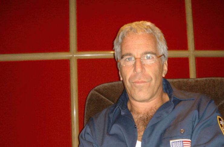 Jeffrey Edward Epstein fue un financiero estadounidense.