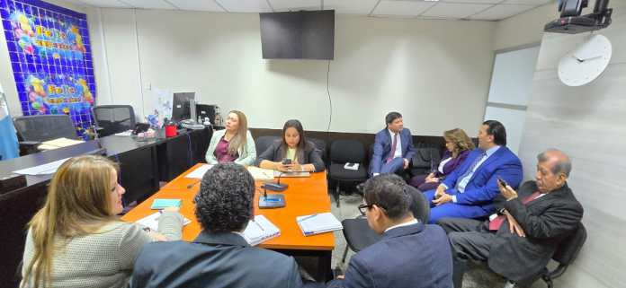 Juez Mario Hichos ordena que caso TREP retome la vía administrativa y cese la investigación por la vía penal. Foto La Hora: Sergio Osegueda