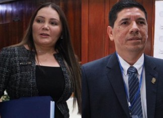 Julia Marisol Rivera, electa como magistrada titular ante la CC por el CSU; y Jose Luis Aguirre Pumay como magistrado suplente. Foto La Hora: Daniel Ramírez