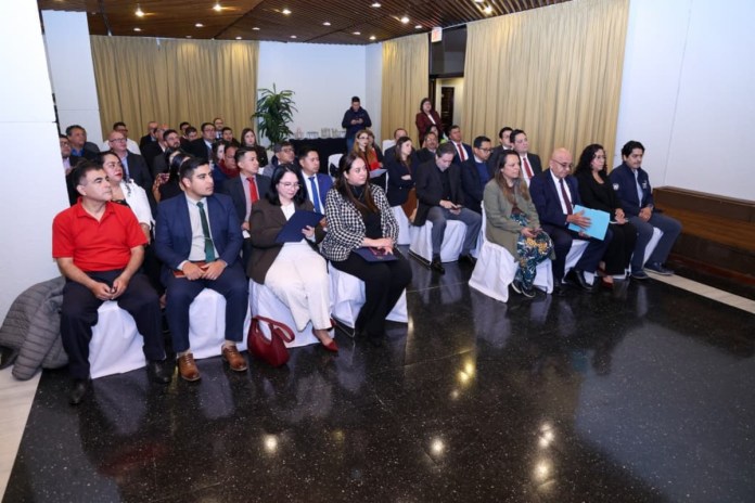 Gobierno nombra a 48 personas para comisiones que discutirán el salario mínimo para 2027.