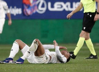 Mbappé se ausentaría del partido entre Real Madrid y Benfica debido a nuevas molestias en su rodilla izquierda.