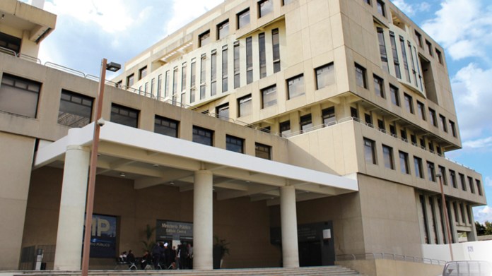 Ligan a proceso por abuso de autoridad y cohecho pasivo a agente de la PNC.