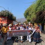 Manifestantes desde San Miguel Uspantán se oponer la elección en el Consejo Superior Universitario en Antigua Guatemala. Foto La Hora - Carlos Vicente