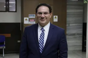 Claudia Paredes y otros tres comisionados intentaron excluir expediente de Villeda a fiscal general