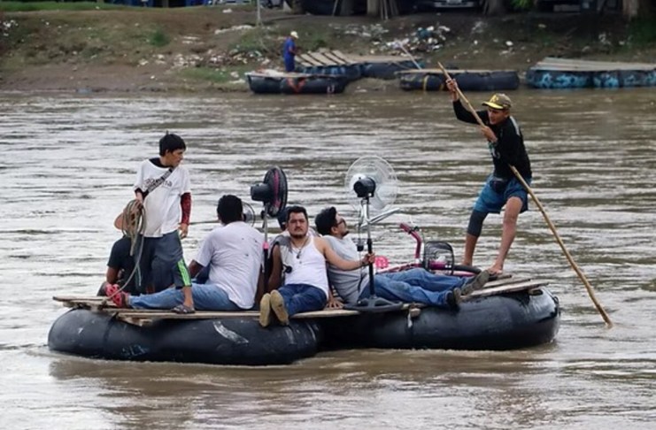 Más de un millón de quetzales de multa y prisión para estructura que traficaba migrantes hasta México Más de un millón de quetzales de multa y prisión para estructura que traficaba migrantes hasta México