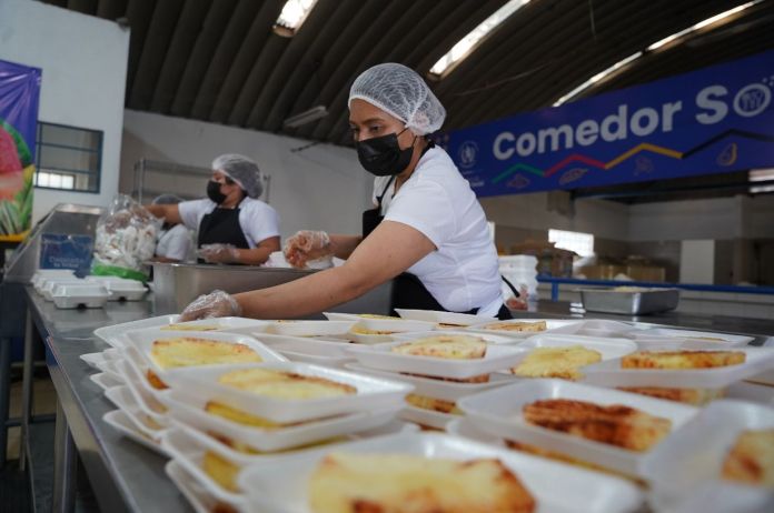 Mides Guatemala En 2024, la CGC identificó que el Mides entregó más de 27 mil porciones de alimentos a 742 personas que supuestamente ya habían fallecidas. Foto La Hora: Mides Guatemala