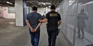 Tres migrantes retornados son capturados por agresión sexual, violencia contra la mujer y estafa Suman 58 capturas de deportados en 2026. Foto La Hora: PNC