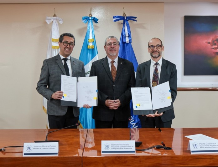 Finanzas subscribe convenio de USD 50 millones con el Banco Mundial para modernización de sistemas financieros.