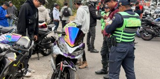 Tránsito PNC impone más de 1,800 multas durante operativos. Foto La Hora: Tránsito de la PNC.