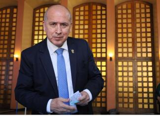 El magistrado Nester Vásquez desconoce que tiene la ponencia de la apelación que busca restablecer el voto de las ciencias afines. Foto La Hora: Daniel Ramírez