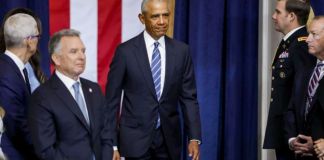 La cuenta del presidente estadounidense, Donald Trump, ha eliminado un vídeo en el que aparecían el expresidente Barack Obama y la exprimera dama Michelle Obama. Foto La Hora: EFE