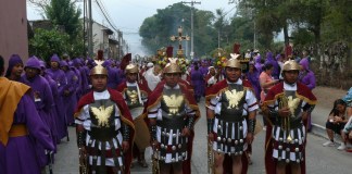 Romanos son parte del recorrido procesional del primer viernes de Cuaresma. Foto: Sergio Vásquez