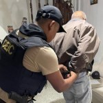 Policía Nacional Civil (PNC) detiene a padre por el delito de parricidio en colonia Paseo Villa Flor, zona 6 de Mixco. Foto La Hora: PNC
