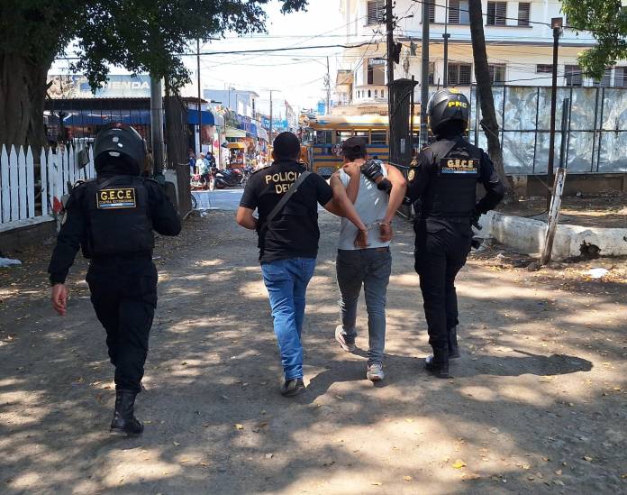 PNC Capturan a presunto integrante de banda de secuestradores “Cántaros Sureños”. Foto La Hora: PNC.