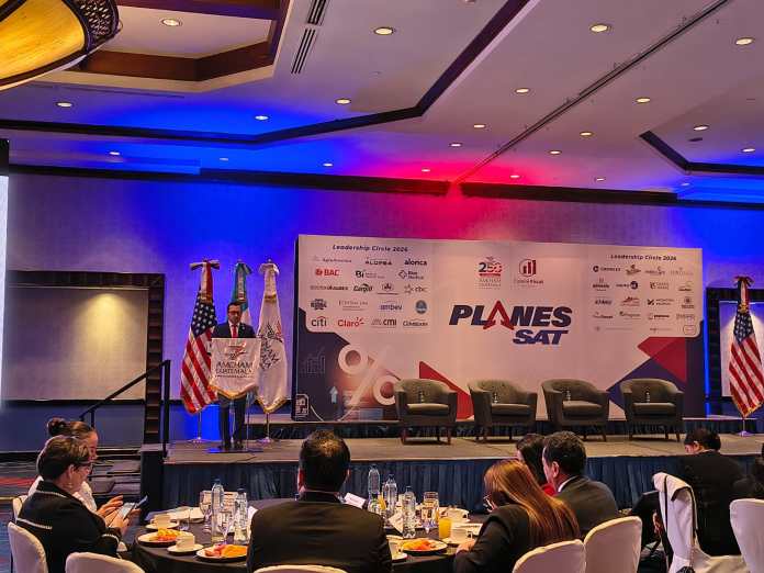 SAT anuncia nueva herramienta de pago con tarjeta desde la FEL en varios impuestos como el de circulación