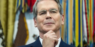 Scott Bessent, defendió este viernes que el presidente Donald Trump utilice la aplicación de aranceles como una herramienta de presión comercial.