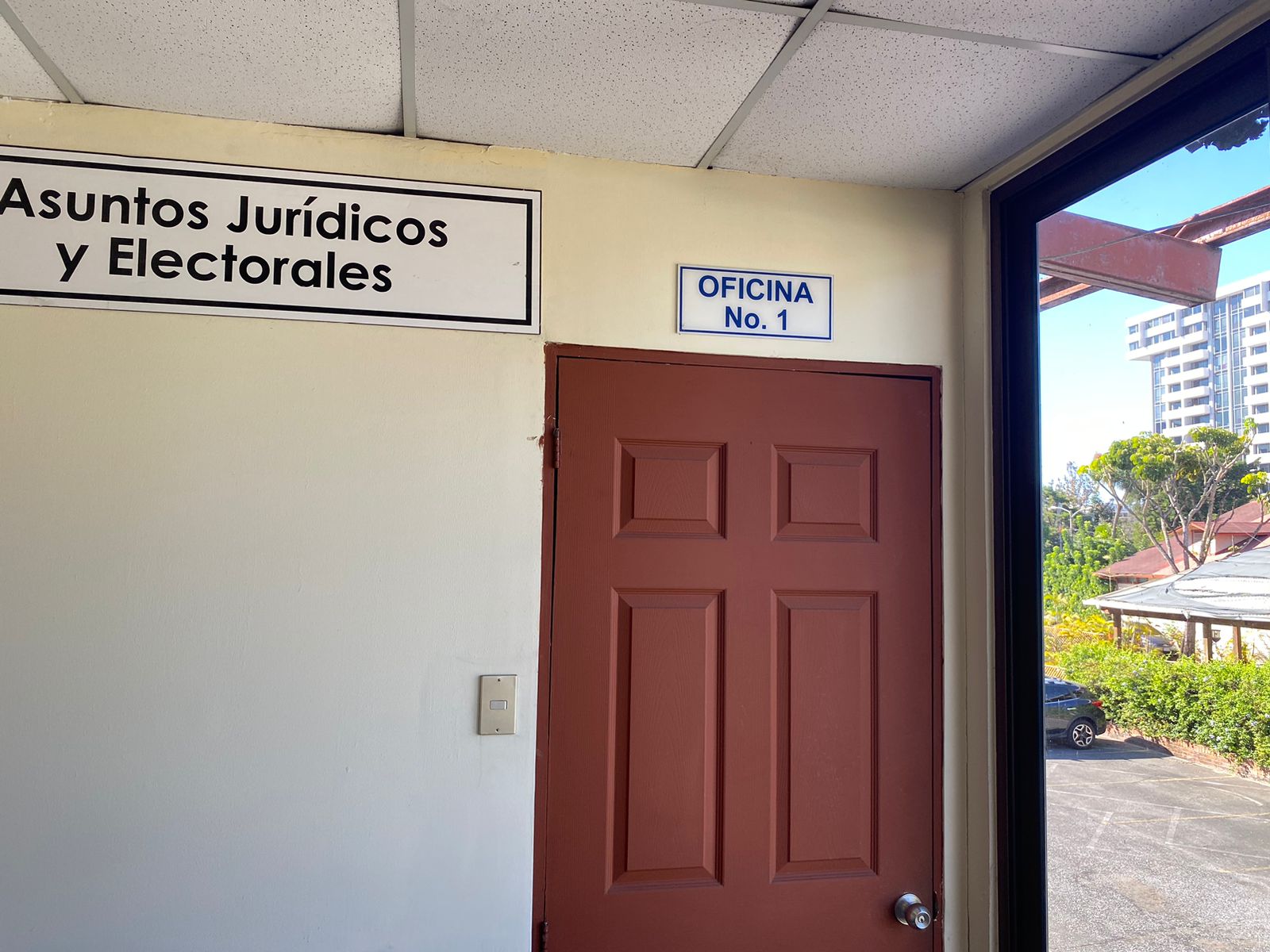 Sede de Partido Unionista en la zona 10 capitalina. Foto La Hora: Danny De León
