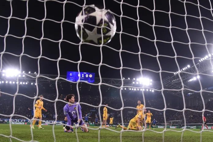 Sorteo Champions League El sorteo de los octavos de final de la Champions League definirá el futuro de los 16 equipos clasificados a esta ronda.