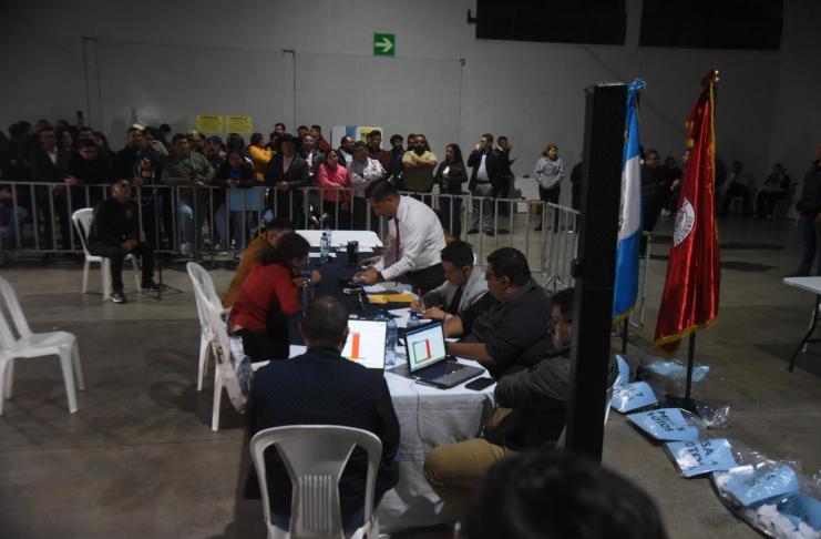Tercera vuelta electoral para Cuerpos Electorales de la Facultad de Derecho donde la planilla vinculada a Arriaga y Mazariegos resulto electa