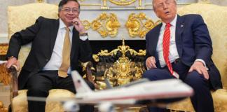 Fotografía publicada en la red social X en la cuenta @infopresidencia que muestra al presidente de Colombia, Gustavo Petro (i), junto a su homólogo de Estados Unidos, Donald Trump, durante una reunión este martes, en la Casa Blanca, en Washington (Estados Unidos). EFE/ @infopresidencia