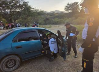 ¿Vehiculo donde fue localizado el guardia del SP que trasladaba al reo desde Quiche a Huehuetenango
