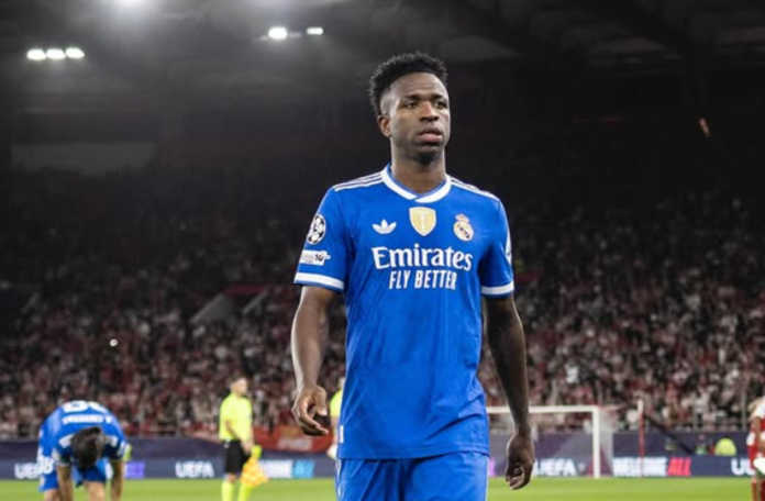 Tras polémica por supuesto racismo, el delantero brasileño Vinícius Júnior ha empezado a recibir numerosas muestras de apoyo de cientos de usuarios.