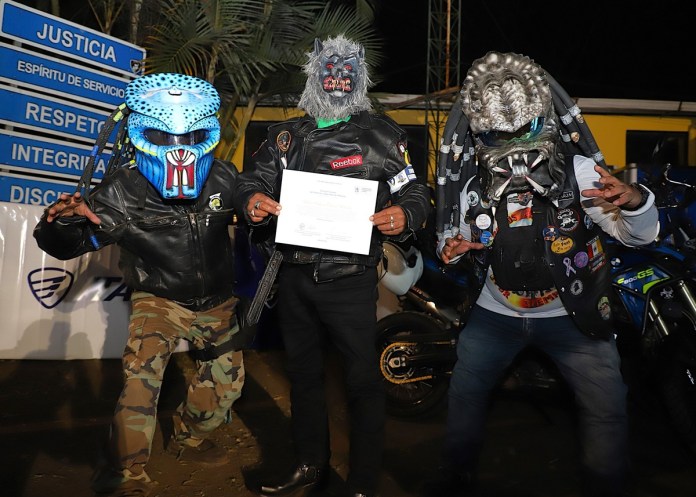 CIV capacita y juramenta a 112 Zorros Guardianes en seguridad vial. Foto La Hora: CIV.