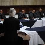 La Cámara de Amparos y Antejuicios decidirá si José Rubén Zamora continúa en prisión preventiva o le otorga el derecho de medida sustitutiva. Foto La Hora: Daniel Ramírez