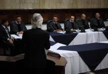 La Cámara de Amparos y Antejuicios decidirá si José Rubén Zamora continúa en prisión preventiva o le otorga el derecho de medida sustitutiva. Foto La Hora: Daniel Ramírez